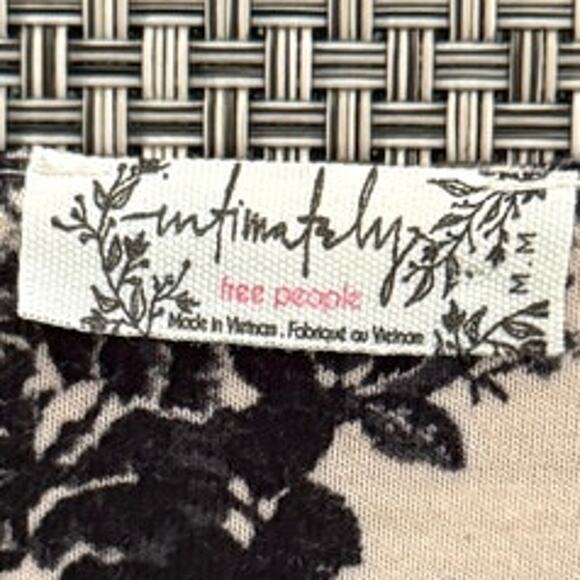 INTIMATELY FREE PEOPLE Printed Turnt Long Sleeve Bodysuit In Beige Combo M Boho - Picture 5 of 8